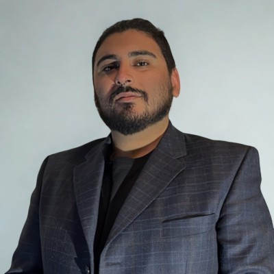 Daniel Olivares